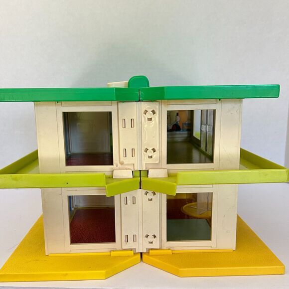 Vintage Playskool, Holiday Inn Playset. 1975 - Picture 5 of 11